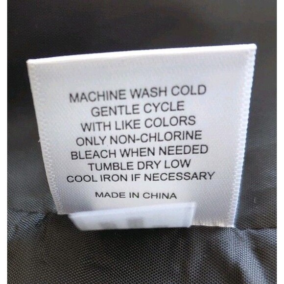 Kenneth Cole Women's Black Light Diamond Quilted Button Up Vest Size L - Picture 9 of 9